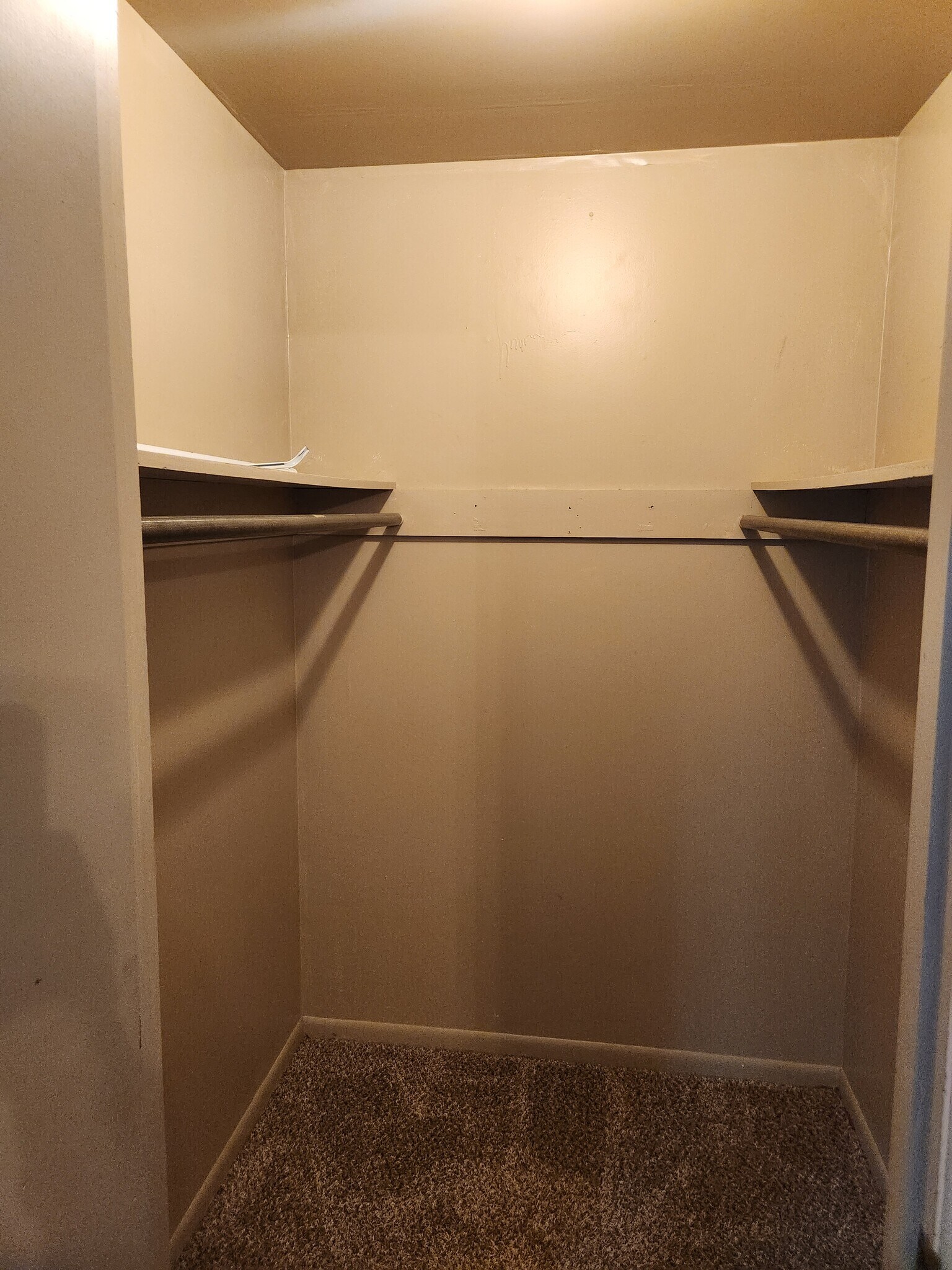 Walkin closet - 391 Protzman St