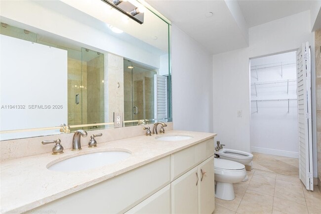 Building Photo - 6365 Collins Ave