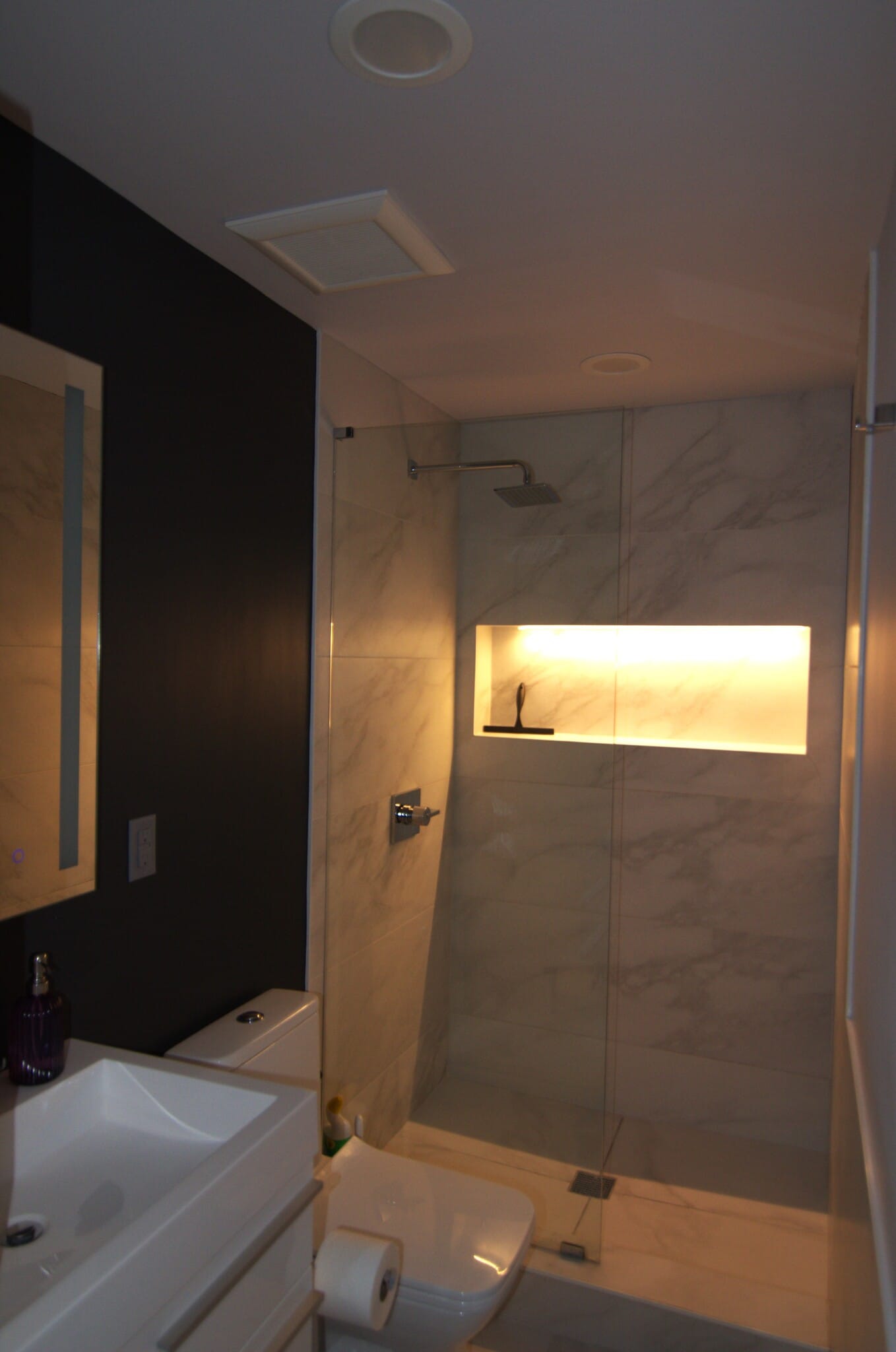 Building Photo - 12 Nutwold Ave