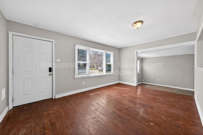 Building Photo - 605 Abston St