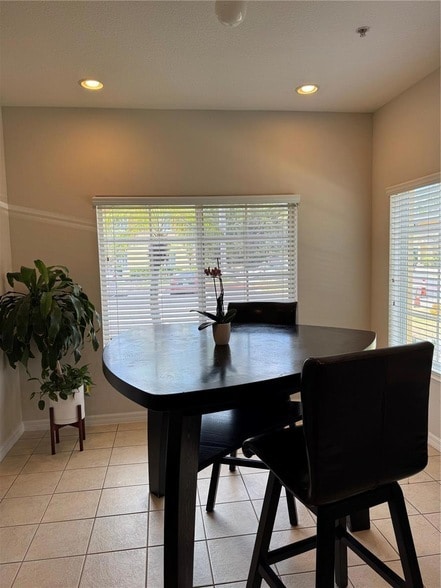 Building Photo - 12993 Coyote Ln