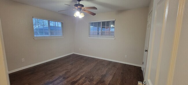 Building Photo - 5244 Larcade Dr