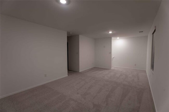 Building Photo - 2320 Blizzard Dr