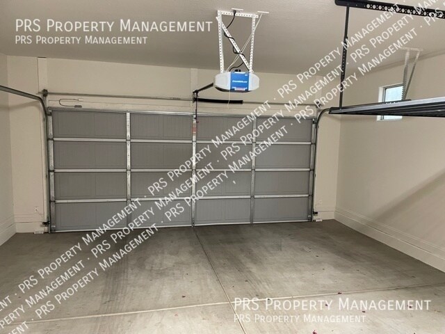 Building Photo - 1371 S Chaparral Blvd