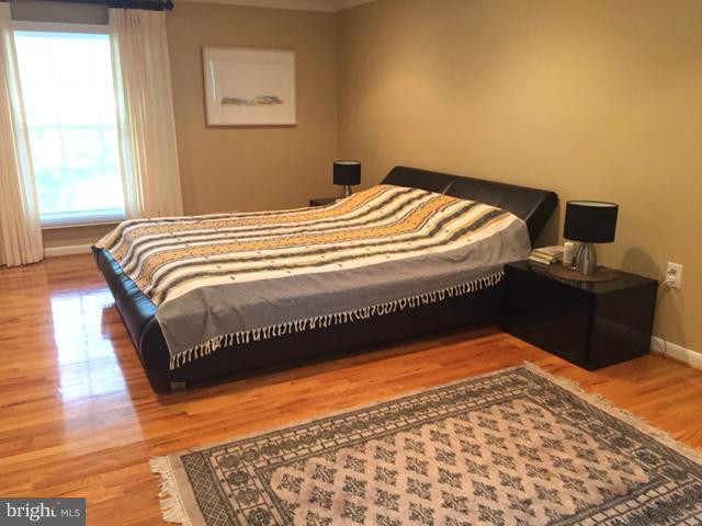 Building Photo - 11125 Hunt Club Dr