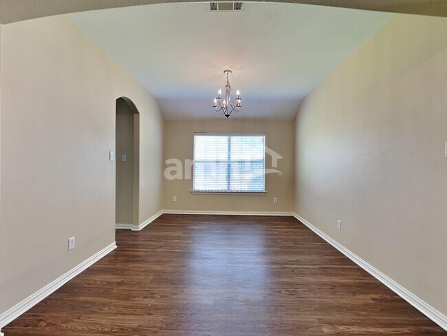 Building Photo - 245 Brookdale Dr