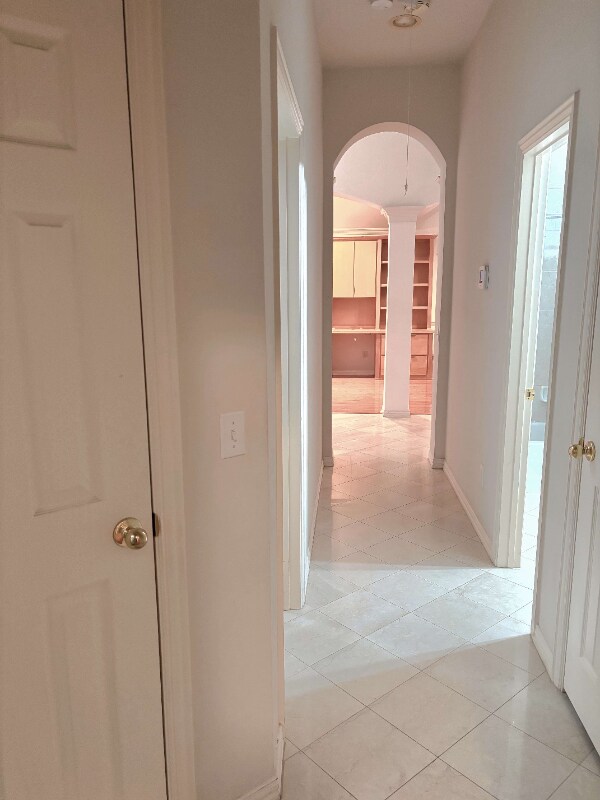 Building Photo - 4571 Hawkhurst Dr