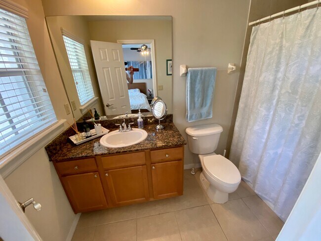 Building Photo - 212 S Dakota Ave