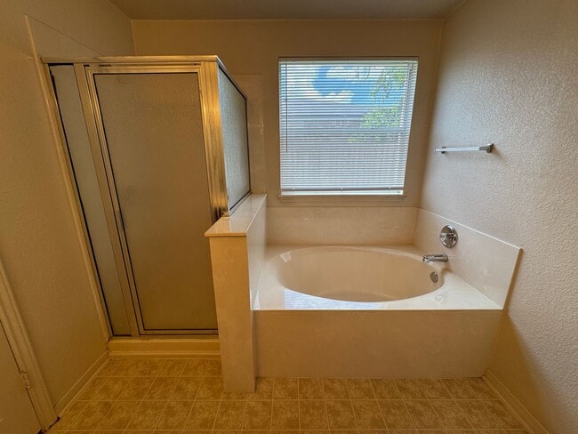 Building Photo - 3302 Catalina Dr