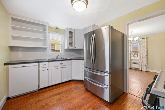 Building Photo - 335 Commonwealth Ave