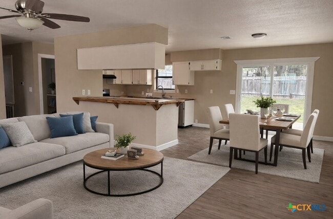 Building Photo - 1616 Lonesome