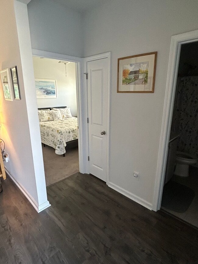 Building Photo - 304 Emery Oak Dr