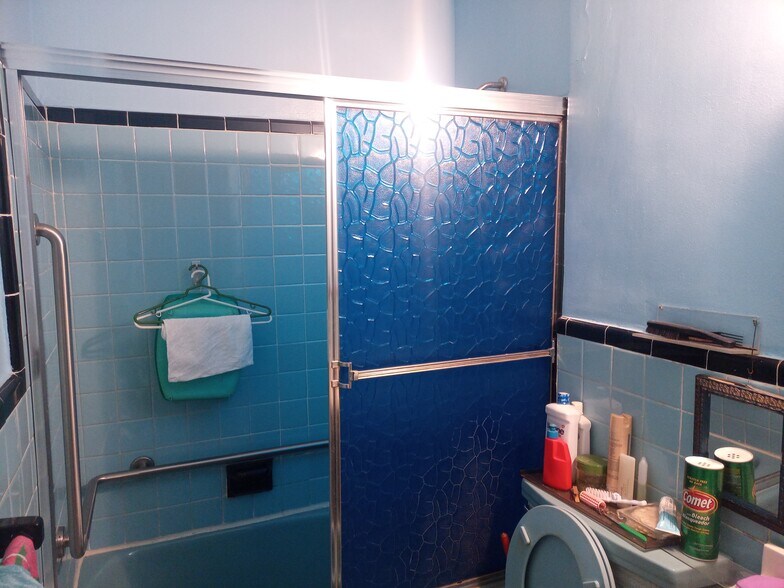 BATH - 59-05 Kissena Blvd