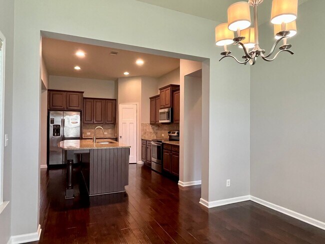 Building Photo - Deer Creek - 4BR/ 2 story/ 2500+SQFT