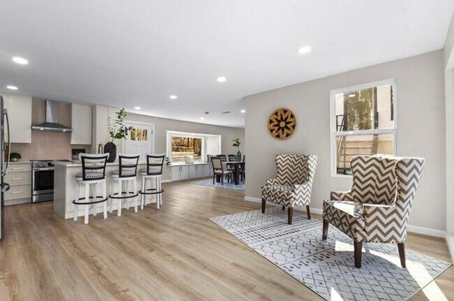 Building Photo - 2155 Hickory Trce