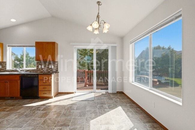 Building Photo - 507 S Lawson St