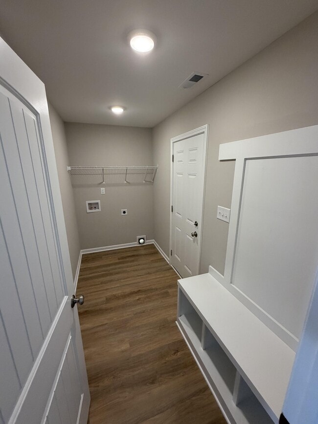 Building Photo - 1752 Friendly Rd