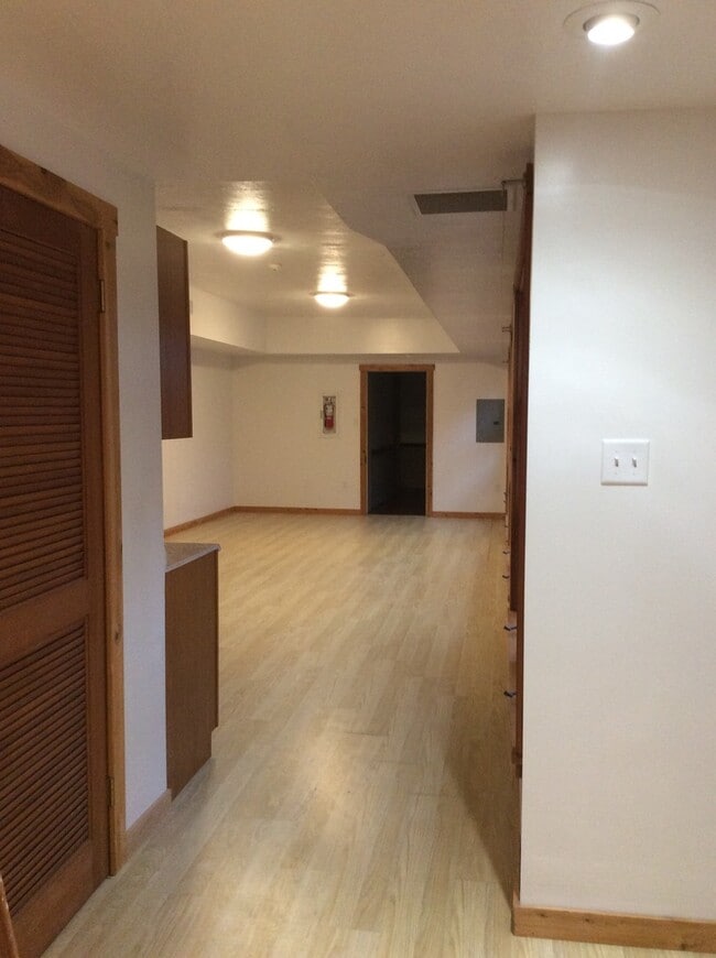 Building Photo - Downtown York Living at its Best! 1 Bedroom/1 Bath, Top Level Apartment, Laundry-Open Concept