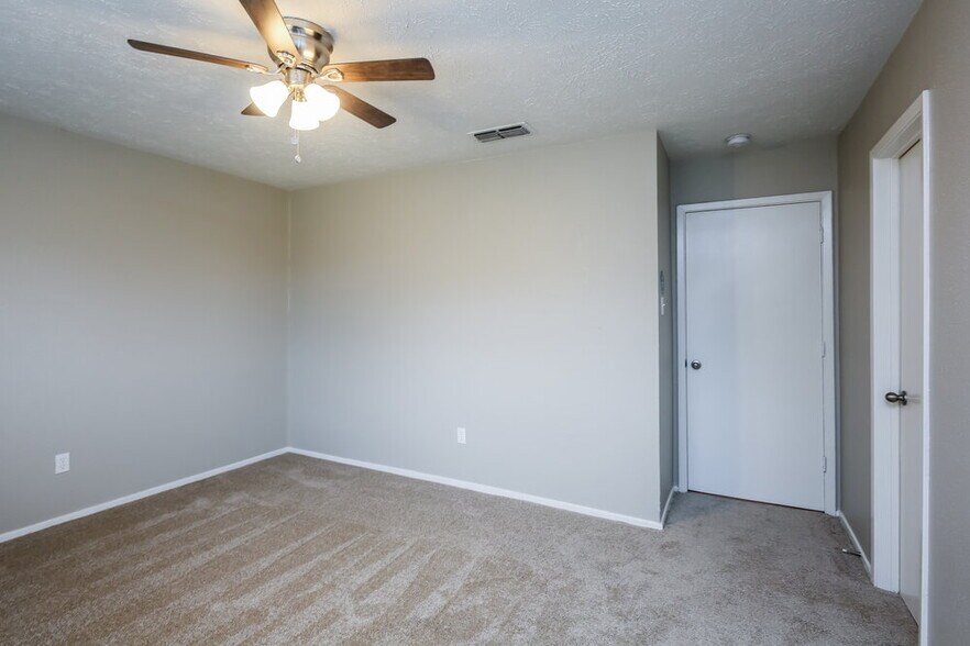 Building Photo - 3306 Seaboard Dr