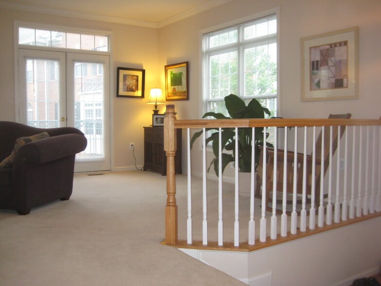 Building Photo - 417 Clayton Ln