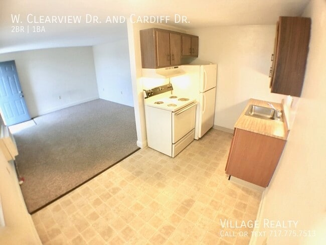 Building Photo - NO Steps! Affordable 2-Bed Convenient to I...