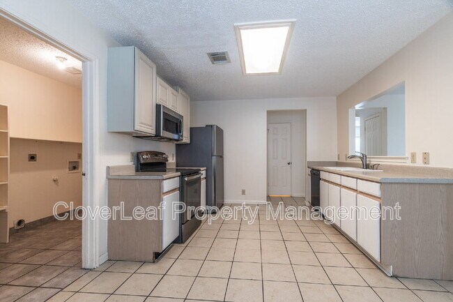 Building Photo - 1045 Stone Trail