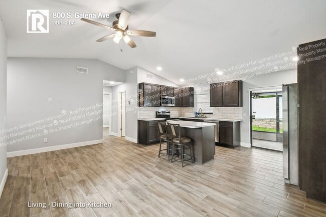 Building Photo - 800 S Galena Ave