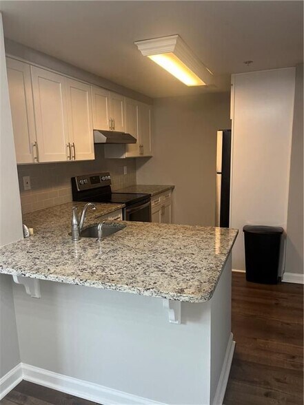 Building Photo - 199 14th St NE