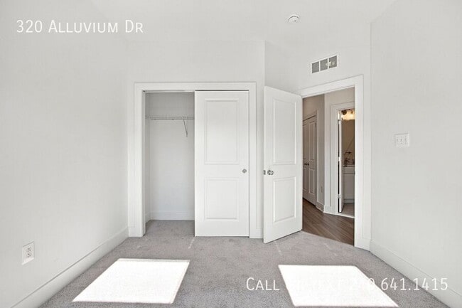 Building Photo - 320 Alluvium Dr