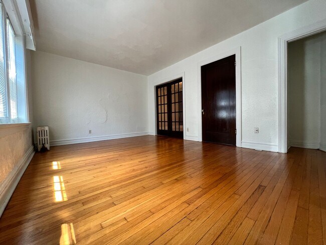 Building Photo - 4155 Magnolia Ave
