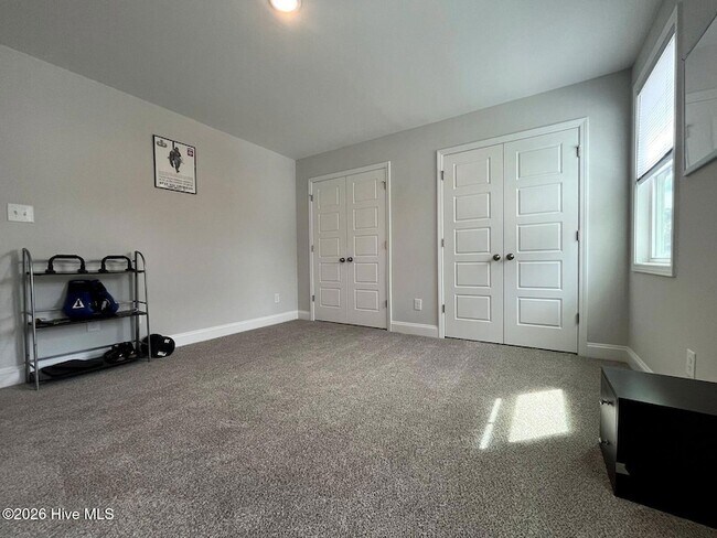 Building Photo - 280 Flying Bolt Dr