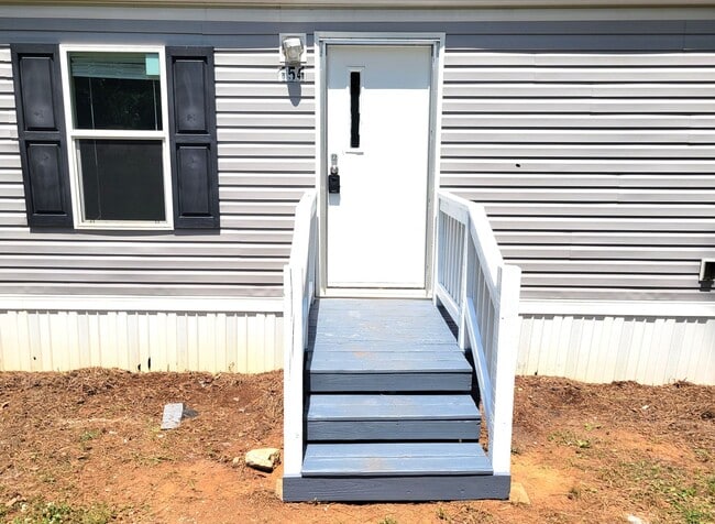 Building Photo - Peaceful country-style - 2 Bedroom, 2 Bath Private Home