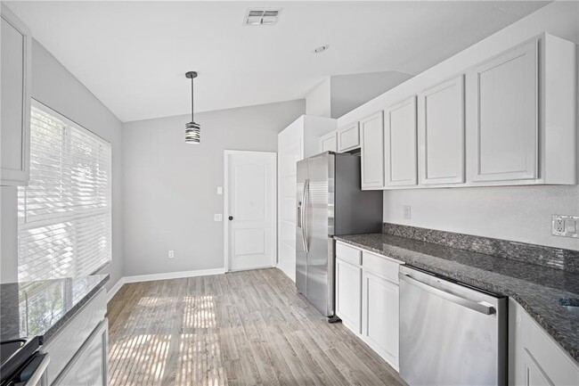 Building Photo - 5513 Terrain De Golf Dr