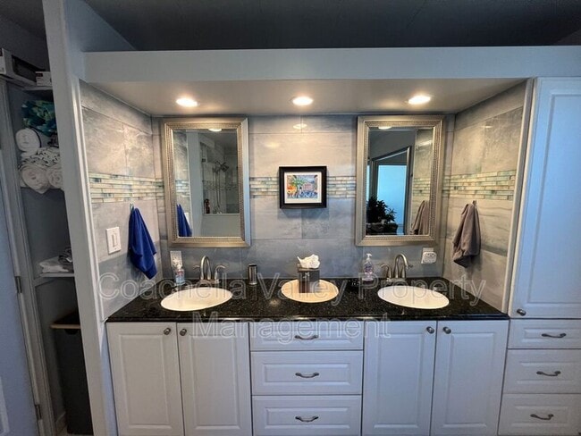 Building Photo - 421 S Paseo Laredo