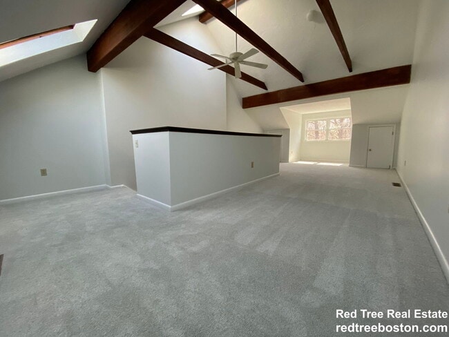 Building Photo - 1400 Lagrange St