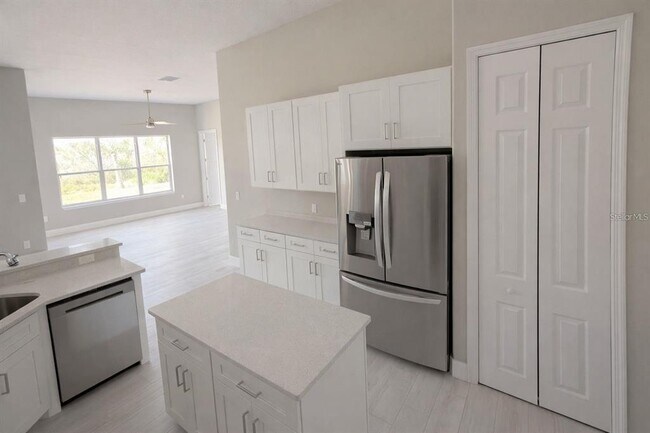 Building Photo - 3504 Valleyview Dr