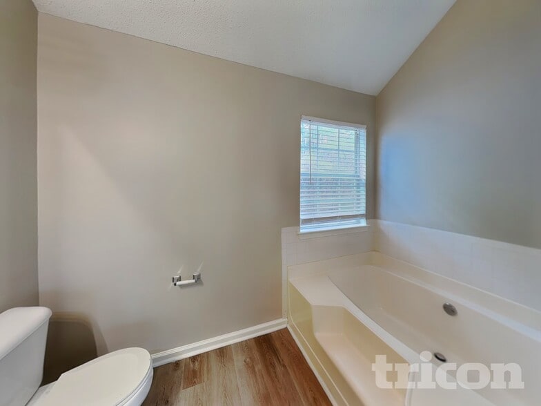 Building Photo - 6053 Crooked Creek Dr.