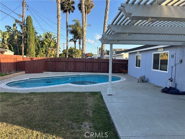 Building Photo - 16400 Dana Cir