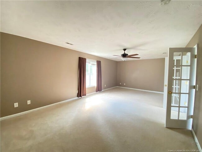 Building Photo - 284 Briarwood Pl