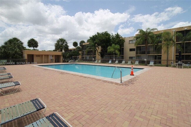 Building Photo - 8415 SW 107th Ave