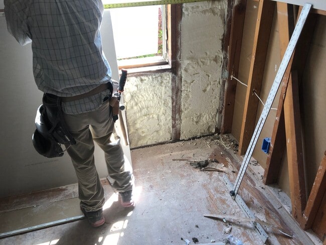 Building Photo - 1128 Lakeview Dr