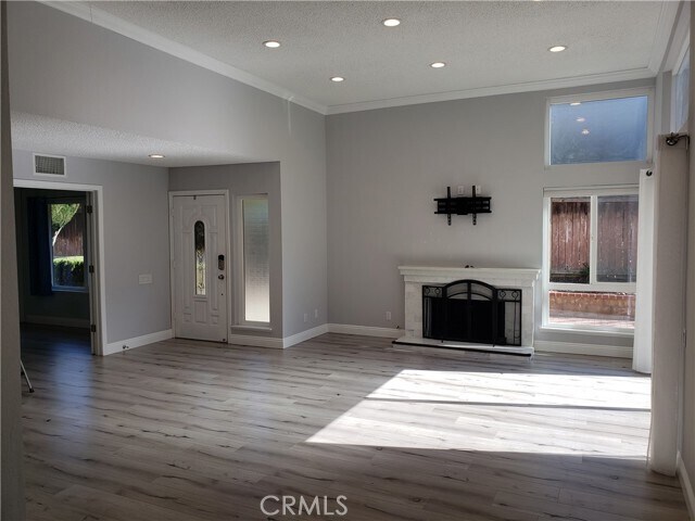 Building Photo - 2015 Clear River Ln