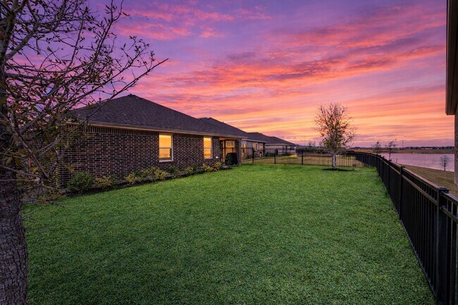 Building Photo - 3073 Emerald Ocean Dr