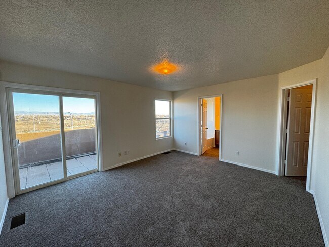 Building Photo - 8300 Bluffs Edge Pl NW