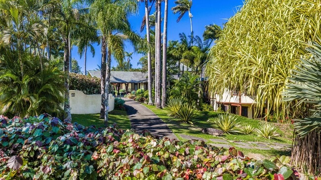 Building Photo - 275 Haumana Rd