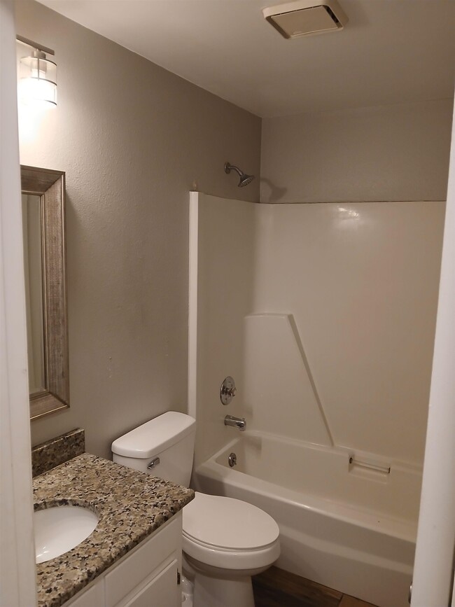 Building Photo - 443 Cactus St