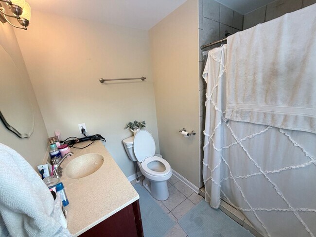 Building Photo - 5115 Irving St