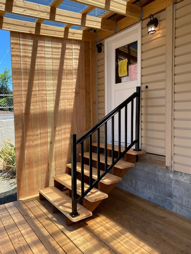 Building Photo - Remodeled Roseburg 4 bedroom home