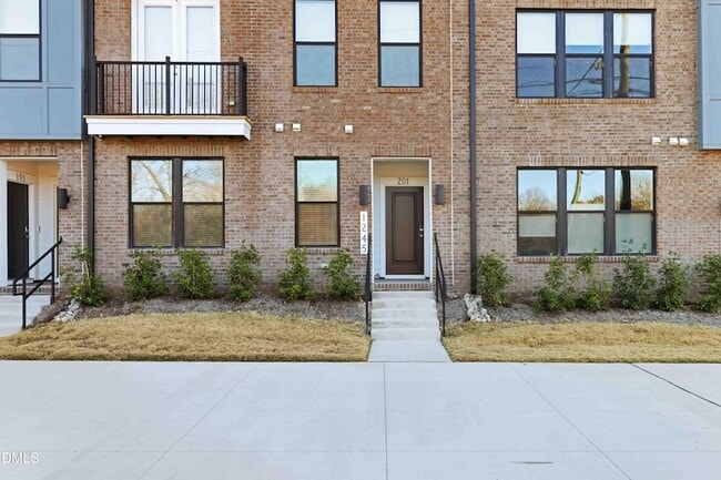 Building Photo - 1245 S Blount St