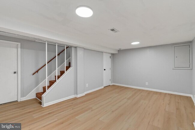 Building Photo - 6134 11th Rd N